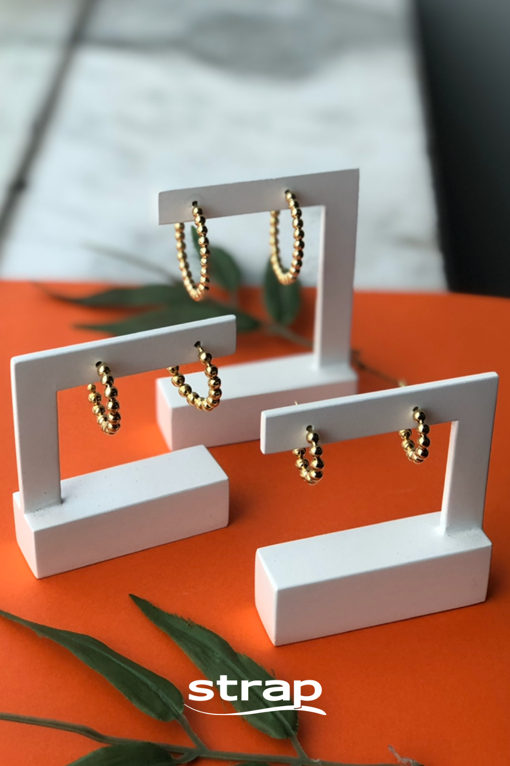 BRINCO DE ARGOLA DE BOLAS PEQUENA FOLHEADA E OURO 18K