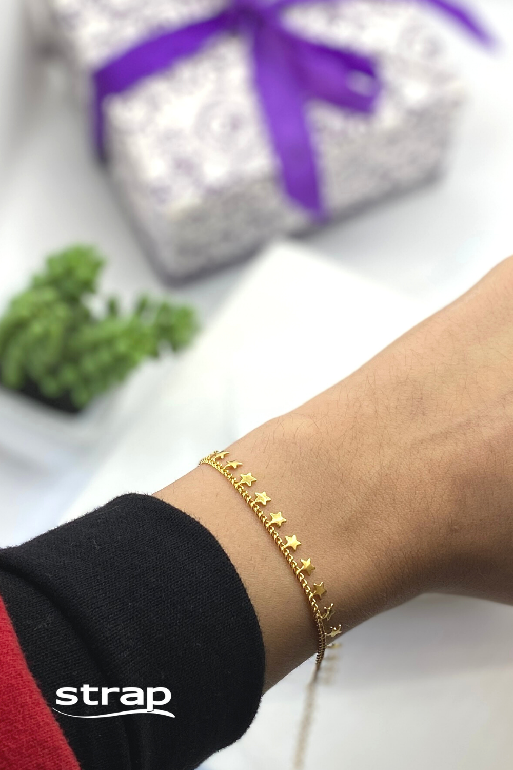 PULSEIRA COM ESTRELAS FOLHEADA A OURO 18K