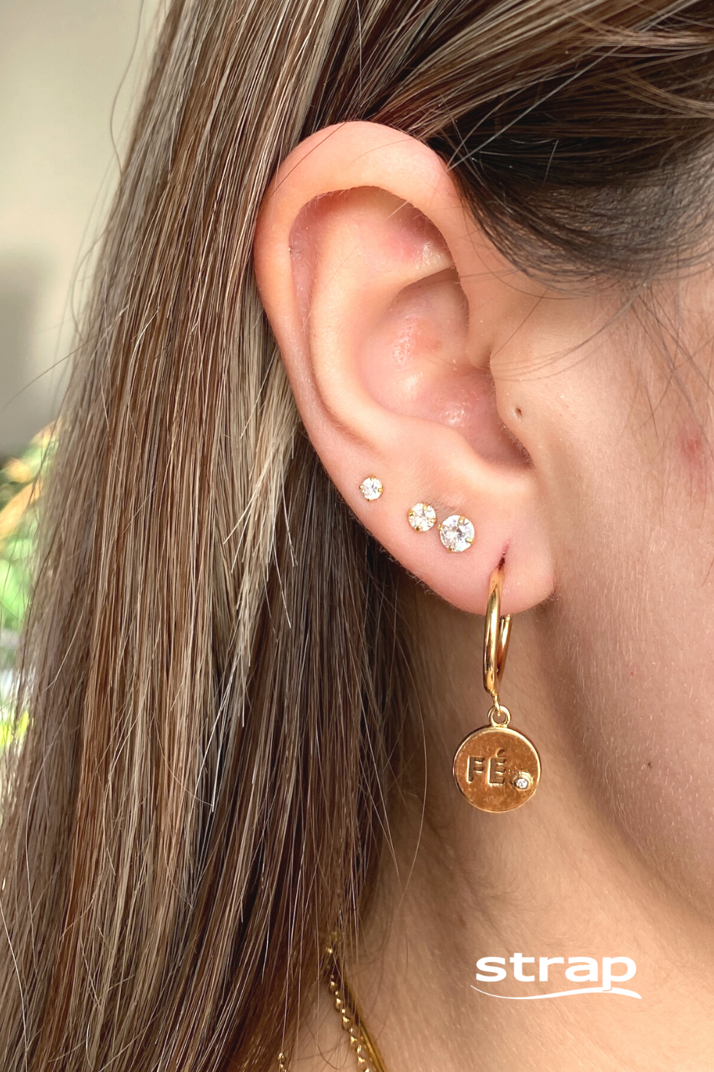 BRINCO DE ARGOLA FE FOLHEADO A OURO 18K