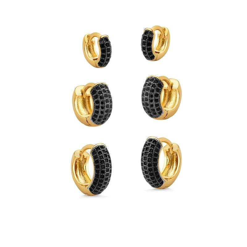 BRINCO TRIO DE ARGOLAS CRAVEJADAS COM MICRO ZIRCÔNIAS PRETAS FOLHEADO A OURO 18K